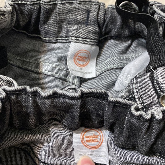 Wonder nation boy’s stonewashed distressed black jeans. Size 2T. - Picture 3 of 7